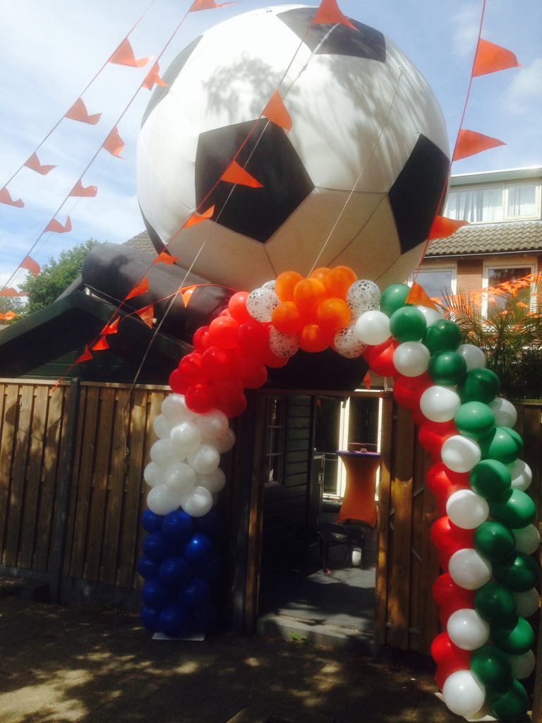 De Ballonnenkoning - ballonboog - voetbal wk - nederland italië