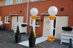 De Ballonnenkoning – Ballonpilaren – topballon – wit goud De Ballonnenkoning - Ballonpilaren - topballon - wit goud