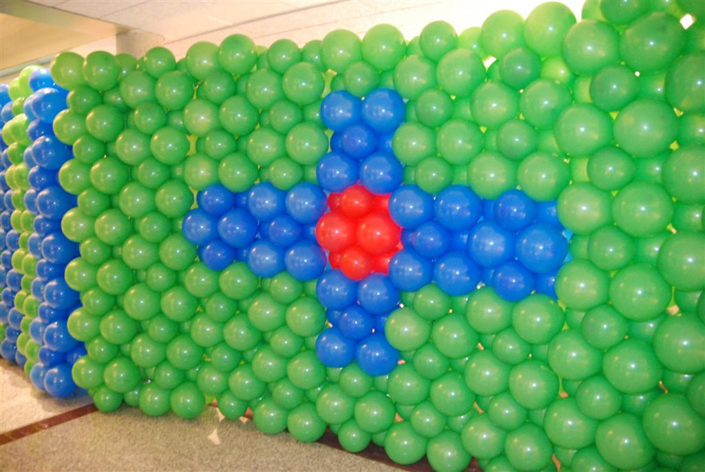 De Ballonnenkoning - ballonwand of ballonmuur - groen blauw rood