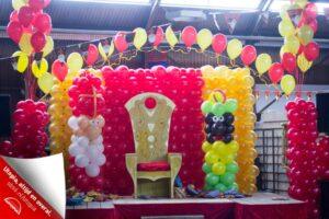 De Ballonnenkoning - ballon decoratie - sinterklaas viering - utopia - ballonwand - ballonnensinterklaas pilaar - zwartepiet pilaar - goud rood wit groen geel zwart