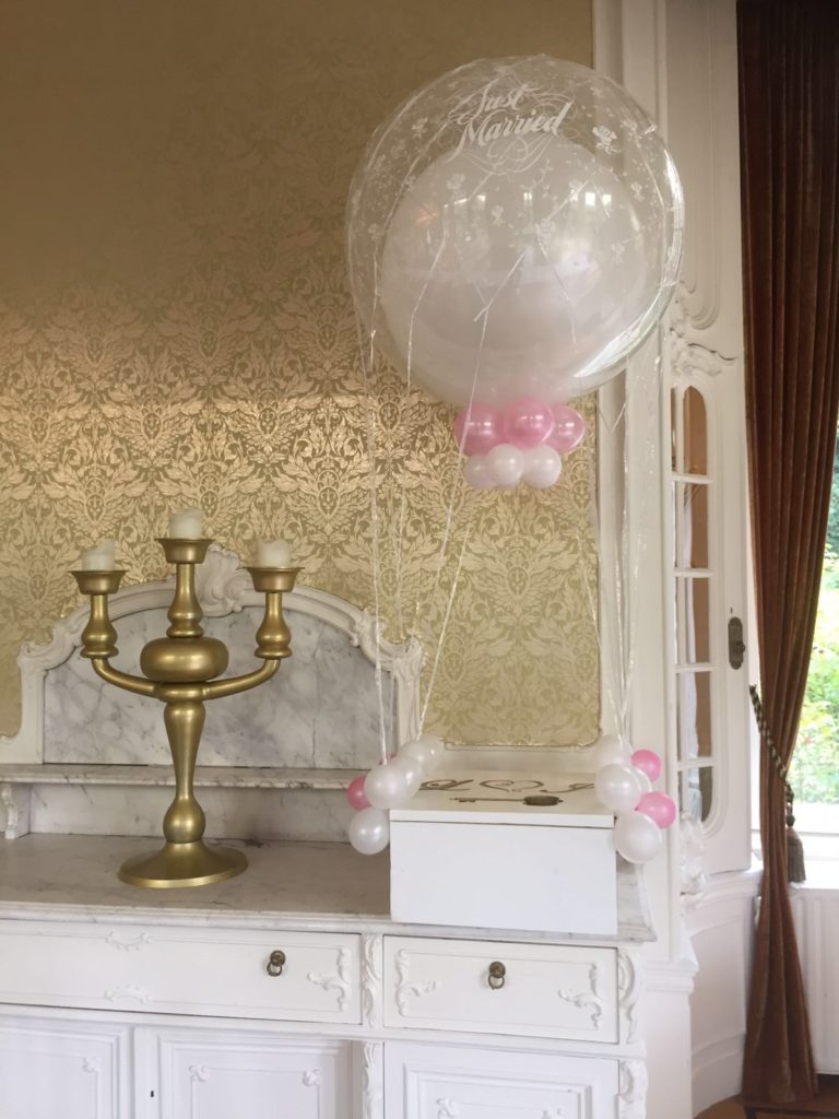 De Ballonnenkoning-Hooge-Vuursche-trouwzaal-decoratie-enveloppenkist