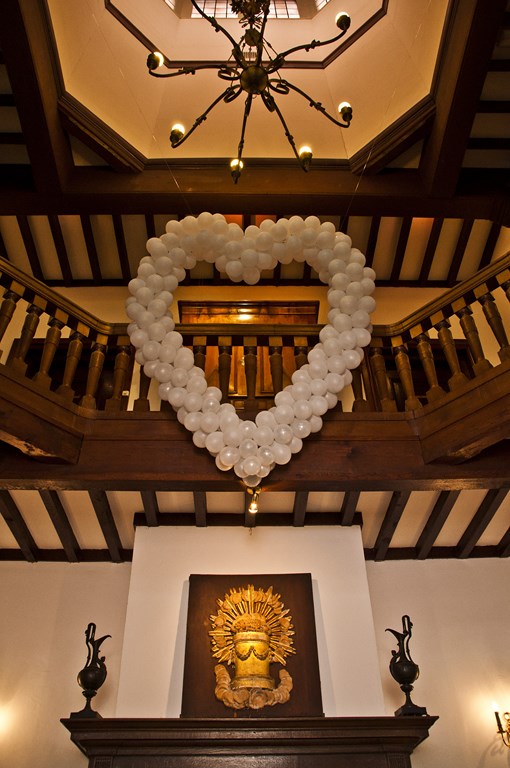 De Ballonnenkoning- Kasteel de Essenburgh- ballonhart trouwceremonie zaal