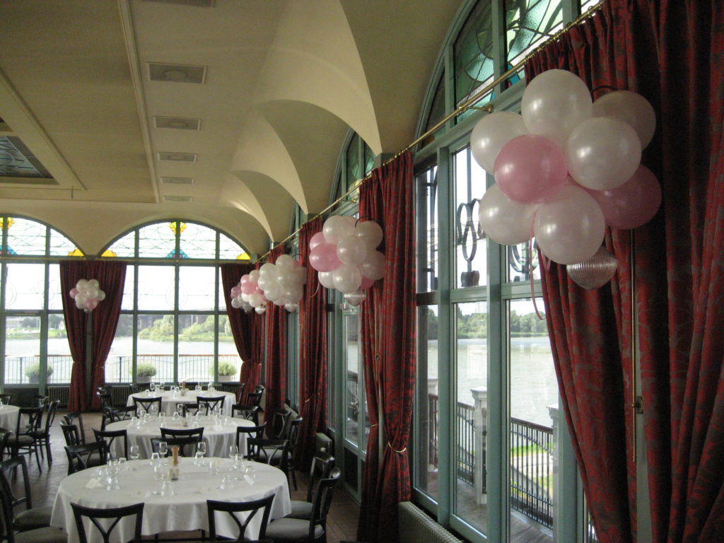 De Ballonnenkoning-Zalmhuis-diner-grand-salle-ballonnen
