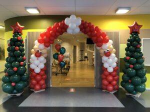 De Ballonnenkoning – Kerstmannen ballonboog De Ballonnenkoning – Kerstmannen ballonboog