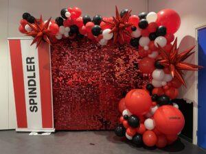 De Ballonnenkoning – WOW Factor – Shimmerwall Rood voor familiedag Spindler Walibi Biddinghuizen De Ballonnenkoning – WOW Factor – Shimmerwall Rood voor familiedag Spindler Walibi Biddinghuizen