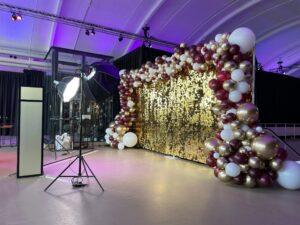 De Ballonnenkoning – Fotoblokje bij Cruise terminal Rotterdam met Professionele fotografie setup Ontvangsthal De Ballonnenkoning – Fotoblokje bij Cruise terminal Rotterdam met Professionele fotografie setup Ontvangsthal
