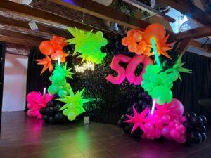 Backdrop zwart NEON decoratie ballonnen Backdrop zwart NEON decoratie ballonnen