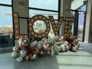 LOVE Letters Rose Gold decoratie – De Ballonnenkoning LOVE Letters Rose Gold decoratie – De Ballonnenkoning