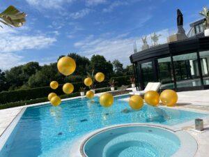 De Ballonnenkoning – TOPballonnen in zwembad De Ballonnenkoning – TOPballonnen in zwembad