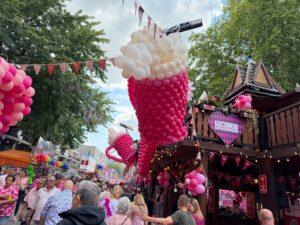 De Ballonnenkoning – Kermis decoratie – MEGA BIERPUL ROZE MAANDAG
